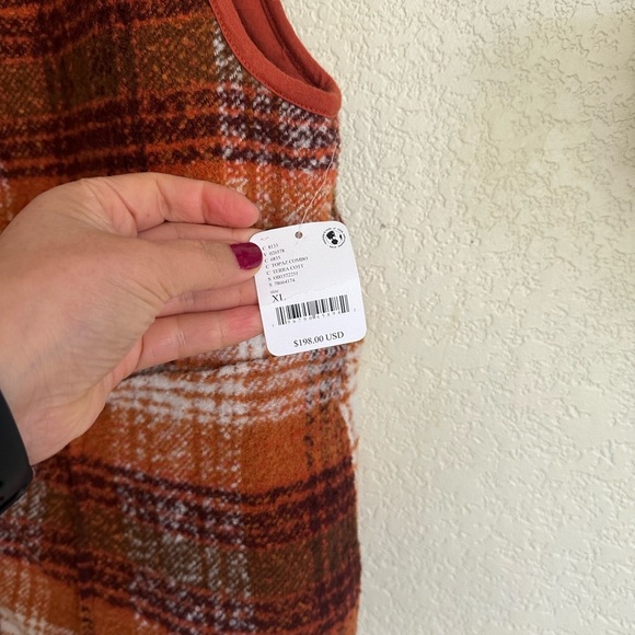 We The Free Wrapped Up Blanket Vest XL NWT - Picture 5 of 5
